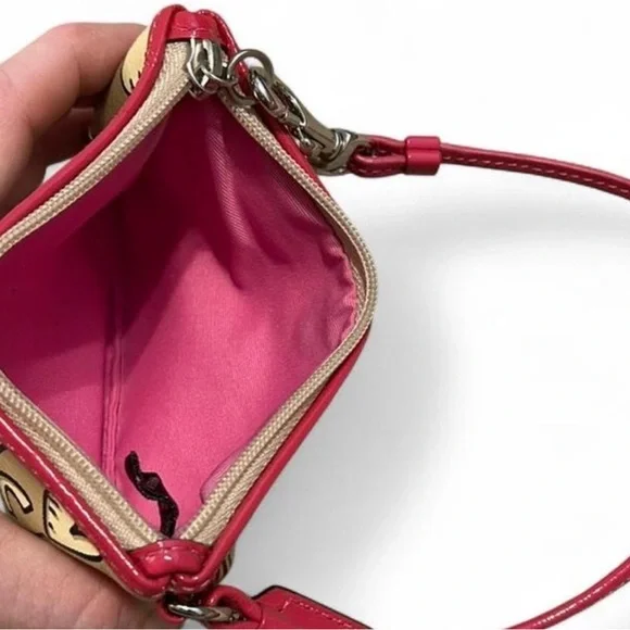 Coach Poppy Graffiti Heart Doodle Print Wristlet NWOT - Picture 5 of 7